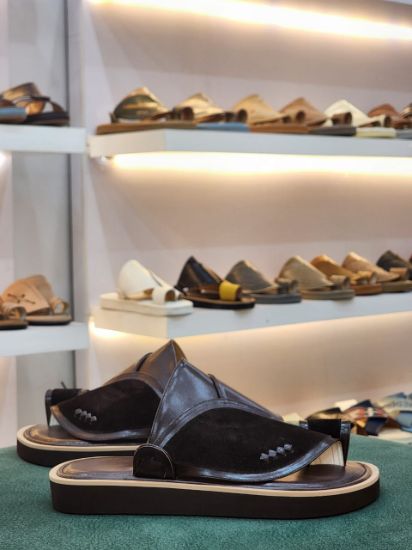 صورة شرقي جلد مع شمواه مديل س167